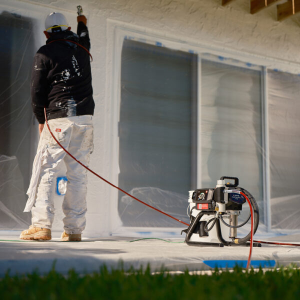 Titan Impact X 540I Action Shot2_Spraying Exterior